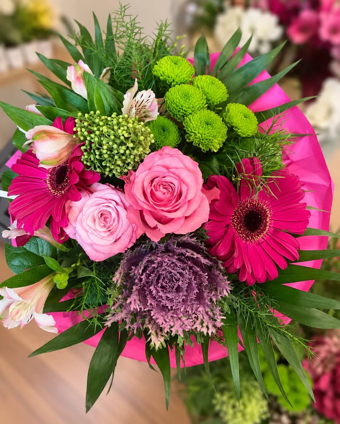 Gemischter Strauß in Pink und Grün